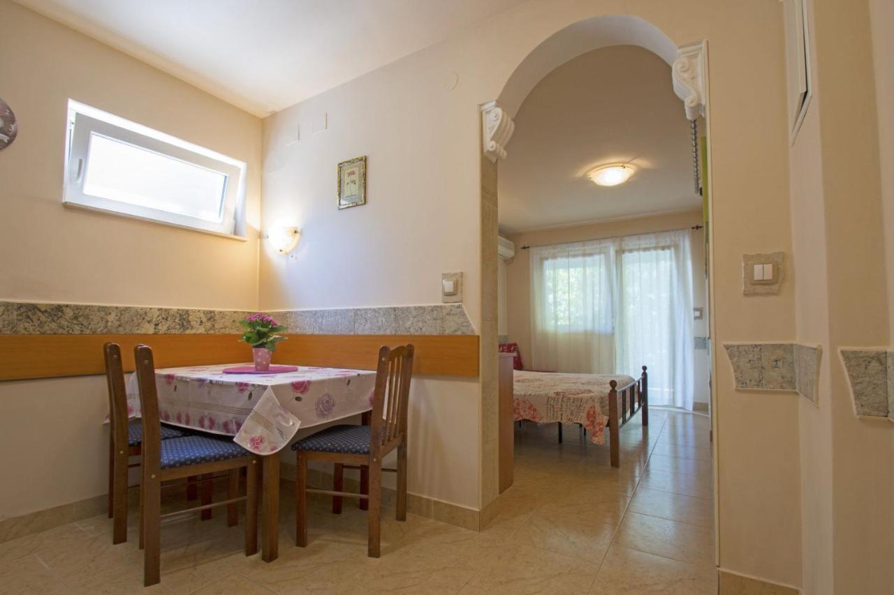 Apartments Oaza Dramalj Exterior foto